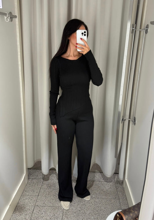 Amina Siyah Triko Takım