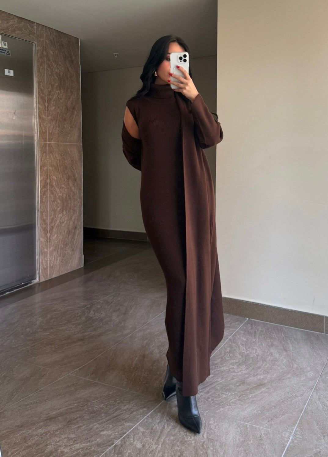 Suzanna kahverengi elbise ve uzun kimono Takim