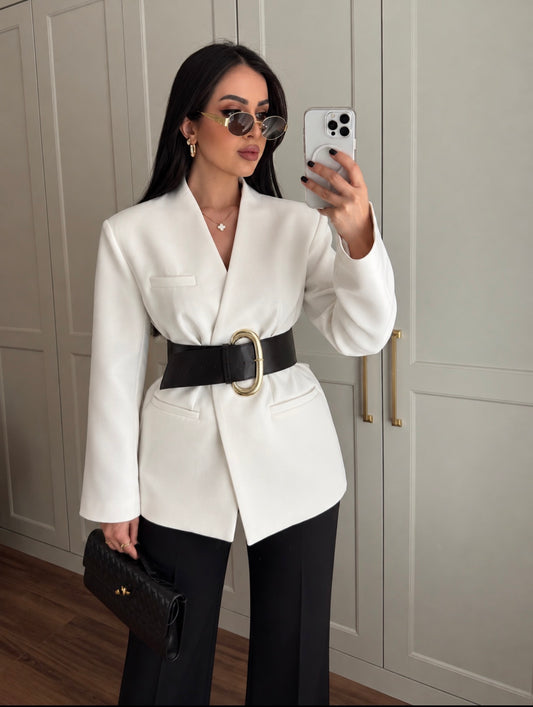 Chloe Kemerli Blazer-Beyaz