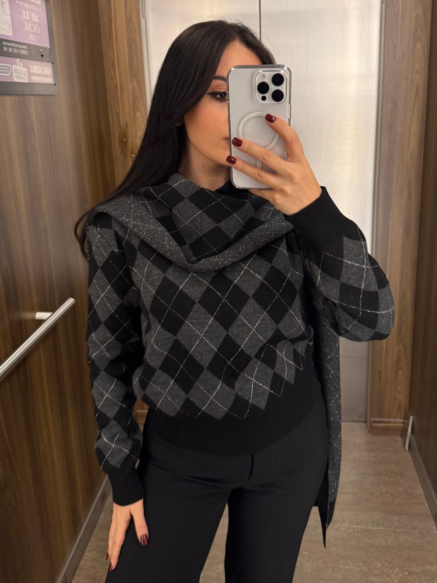 Amanda şallı kazak
