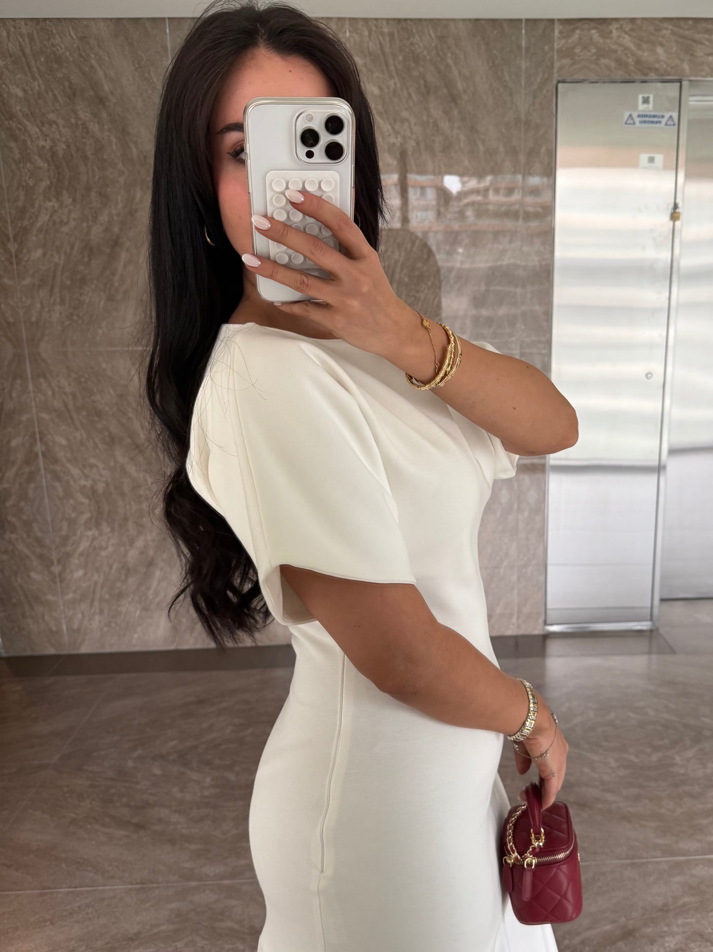 Ariana Elbise-Ekru