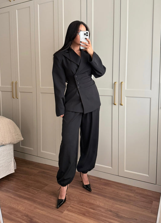 Wendy Bel Büzgülü Blazer Takımı-Siyah