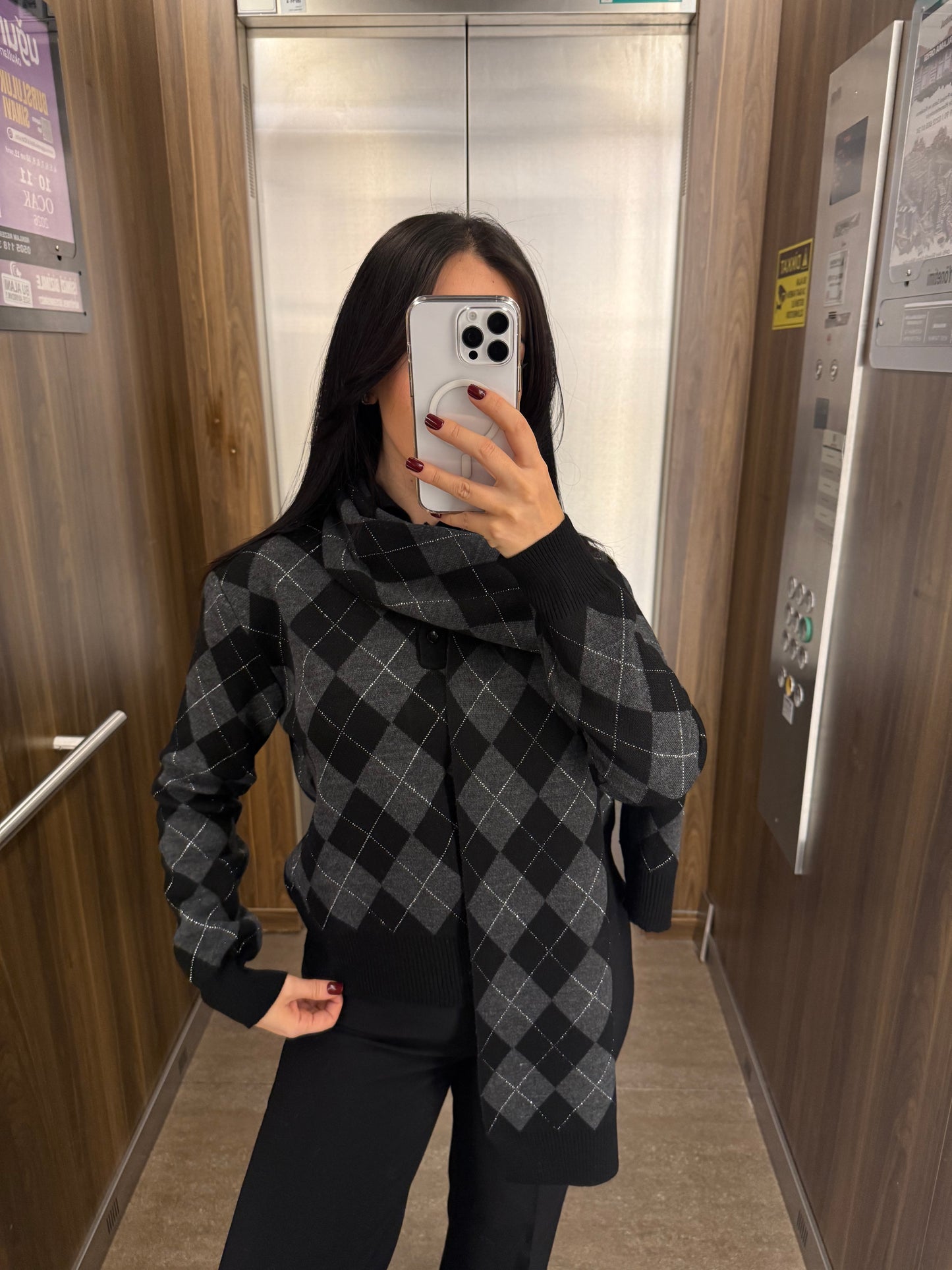 Amanda şallı kazak