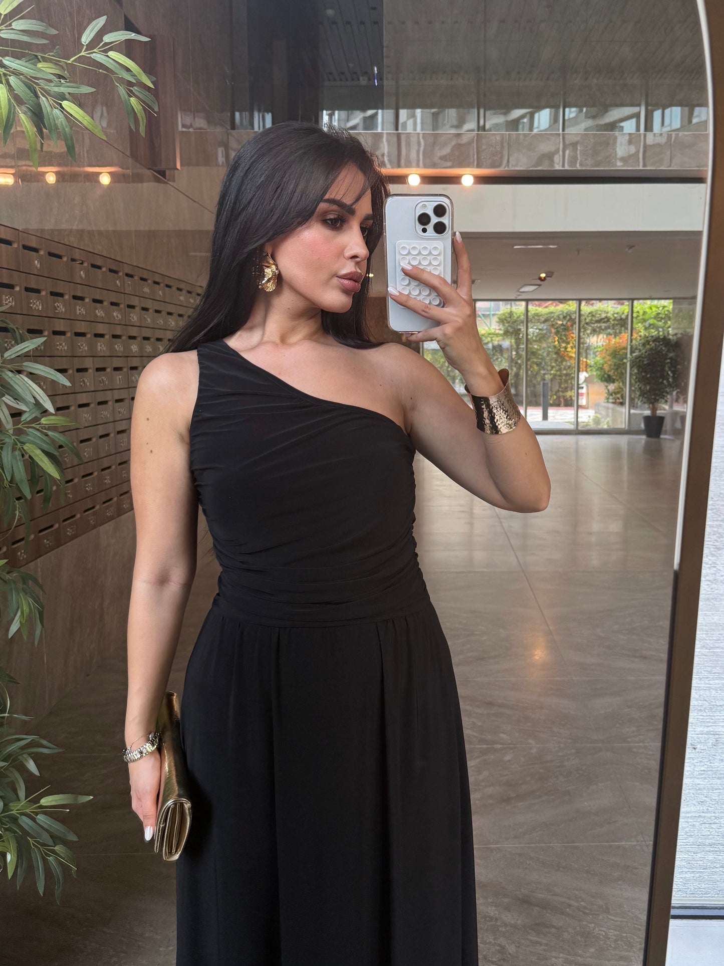 Julia Elbise – Siyah