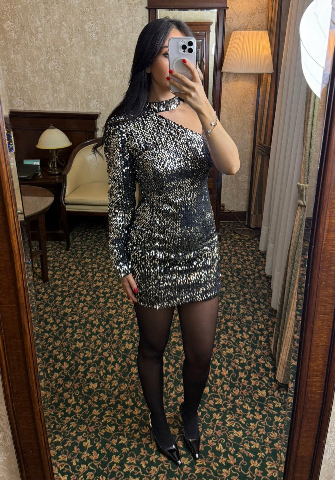 Sia Gümüş Yılbaşı Elbisesi