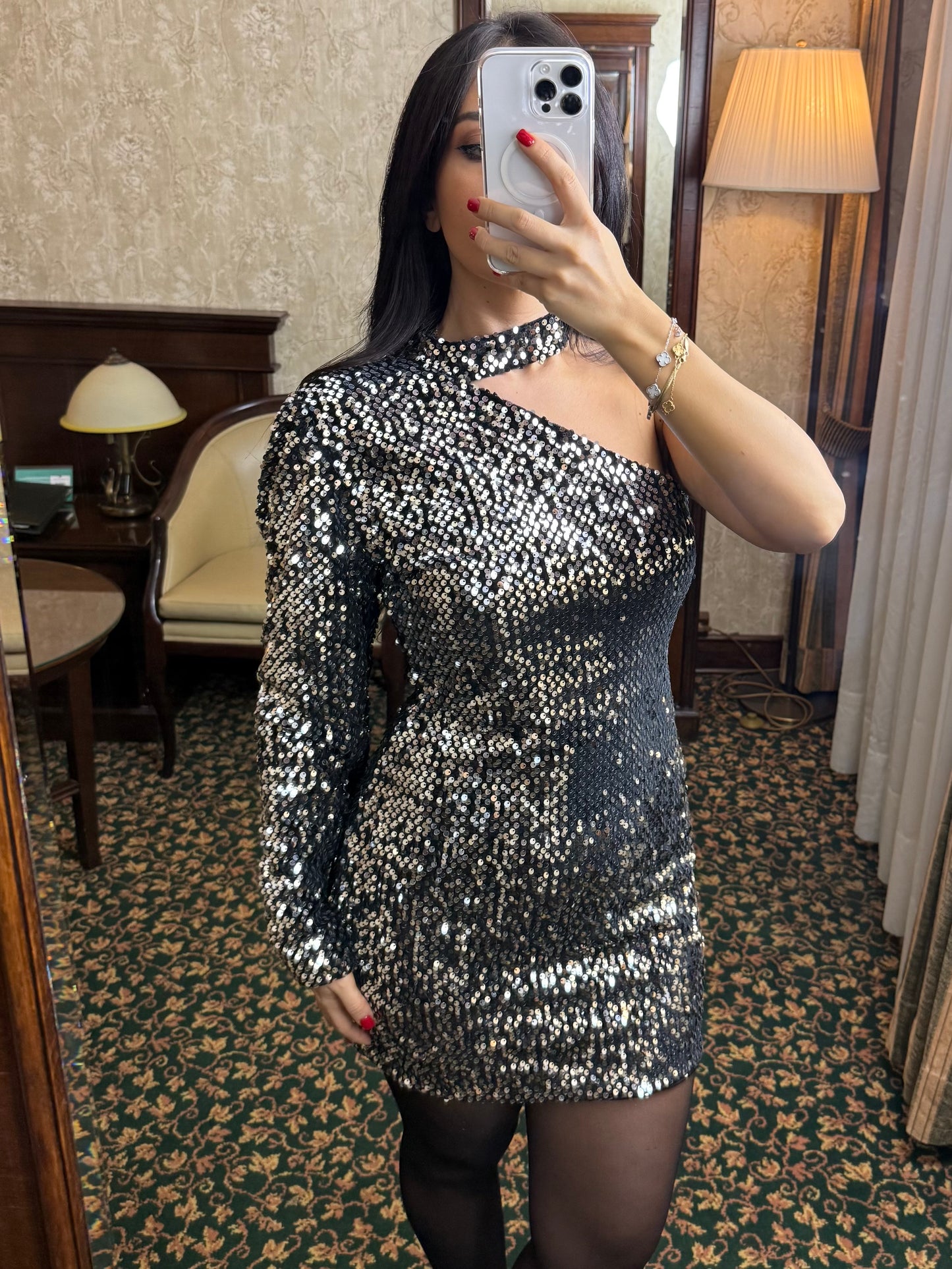 Sia Gümüş Yılbaşı Elbisesi