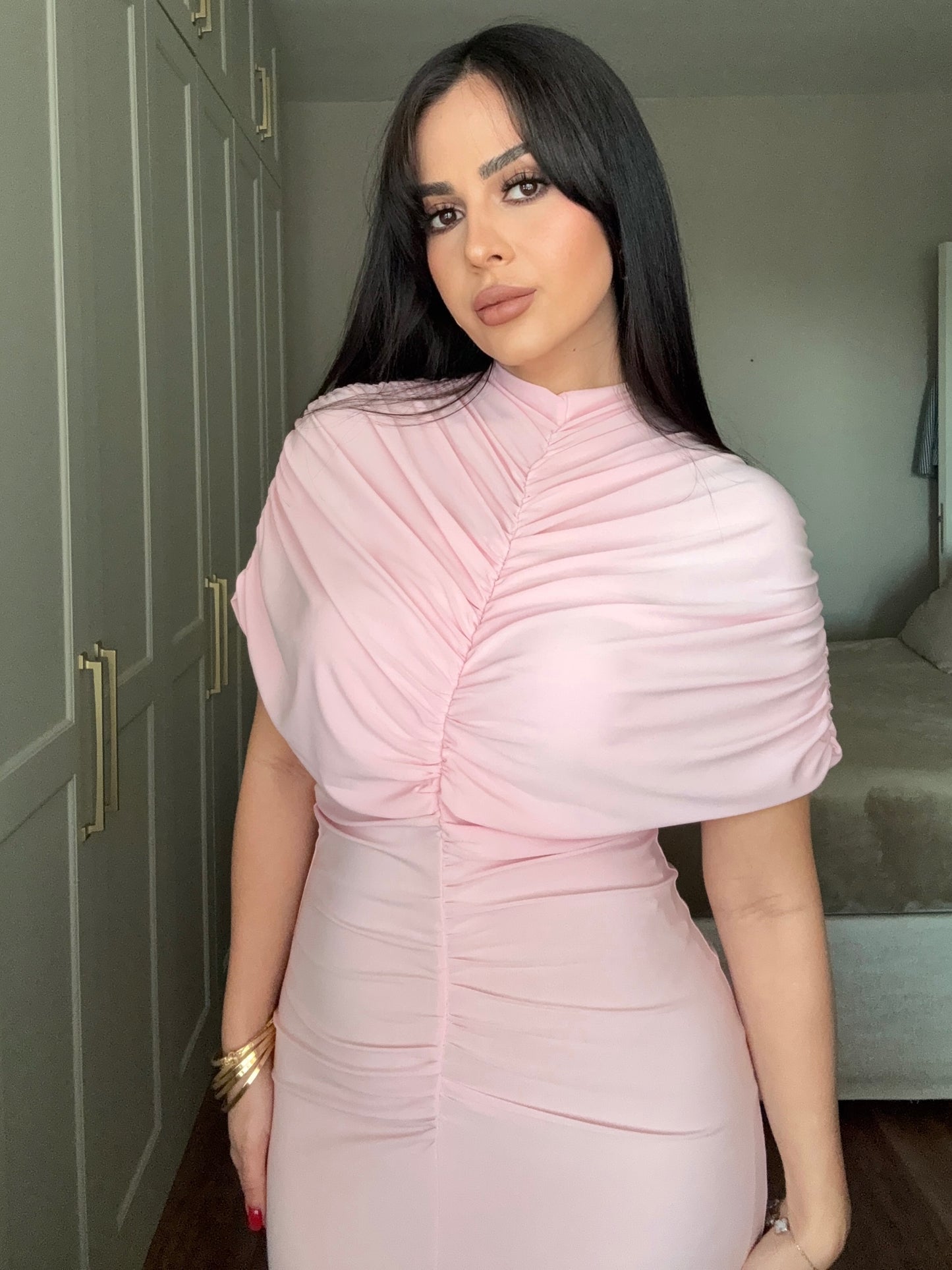 Ashley Elbise –Pembe