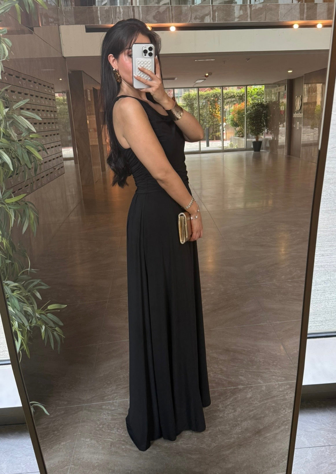 Julia Elbise – Siyah