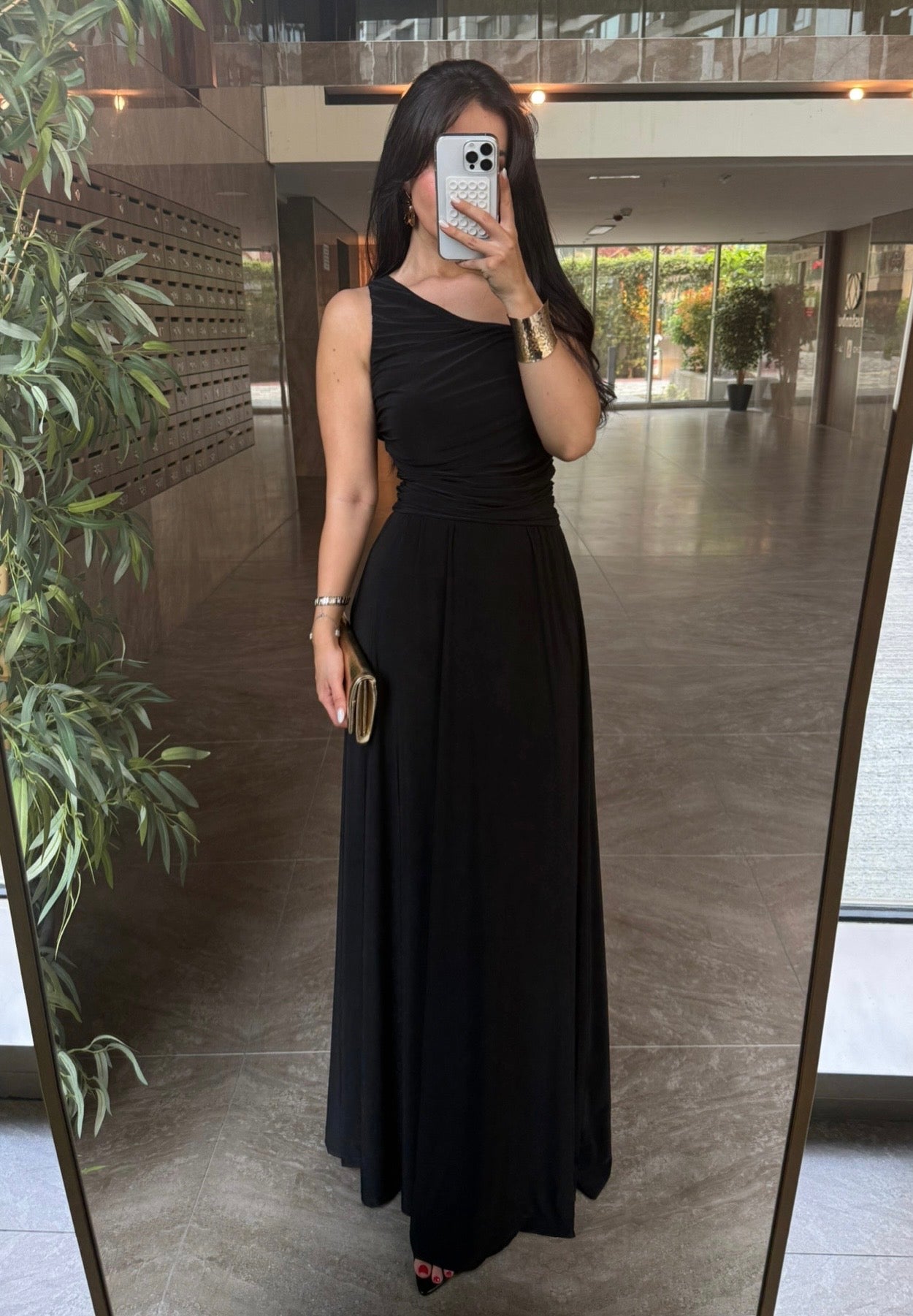 Julia Elbise – Siyah