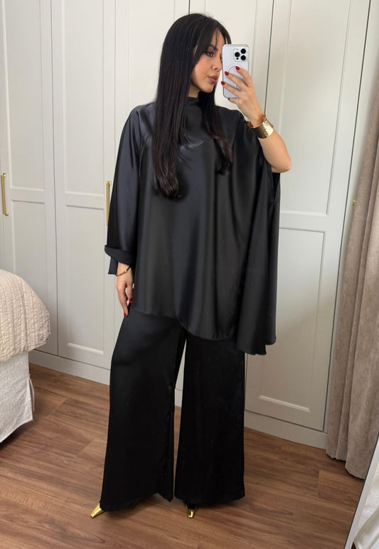 Amalia Saten Tasarım Takım-Siyah