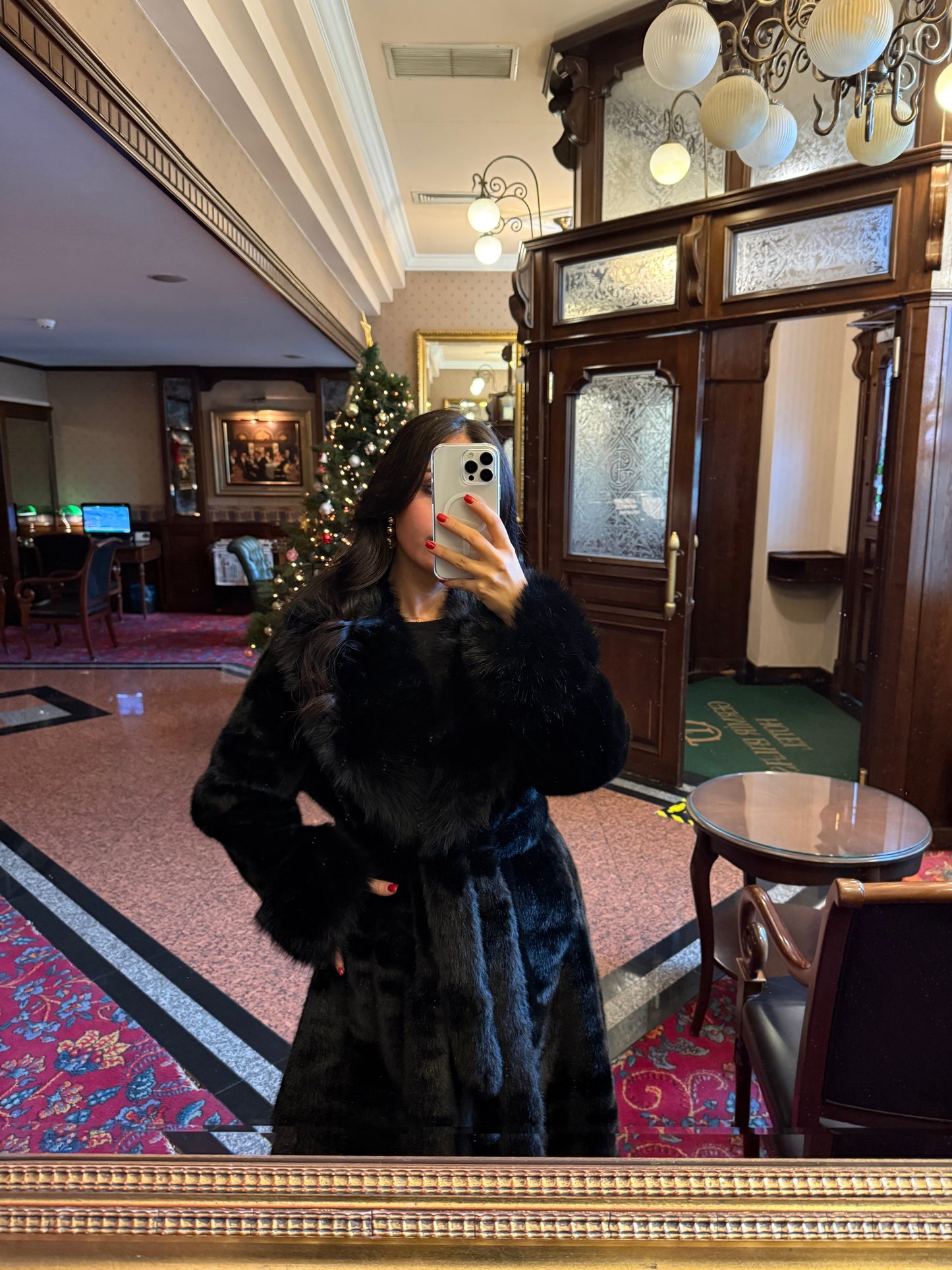 Amira Uzun İthal Kürk Mont