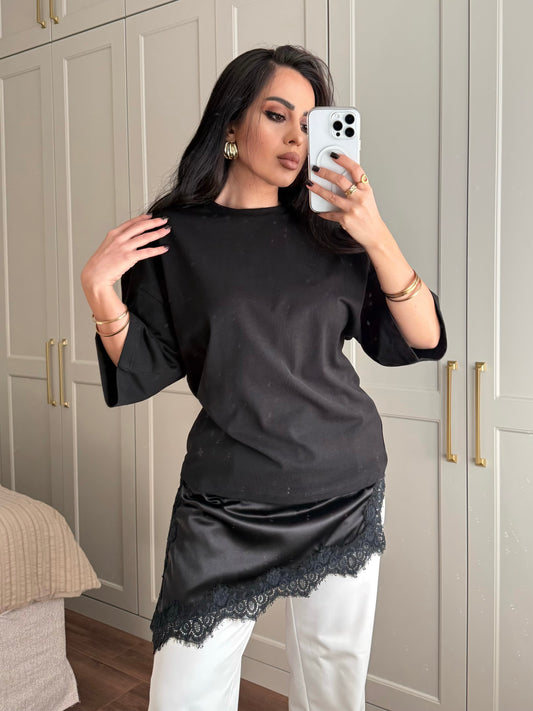 Esma Saten Dantelli Tişört-Siyah